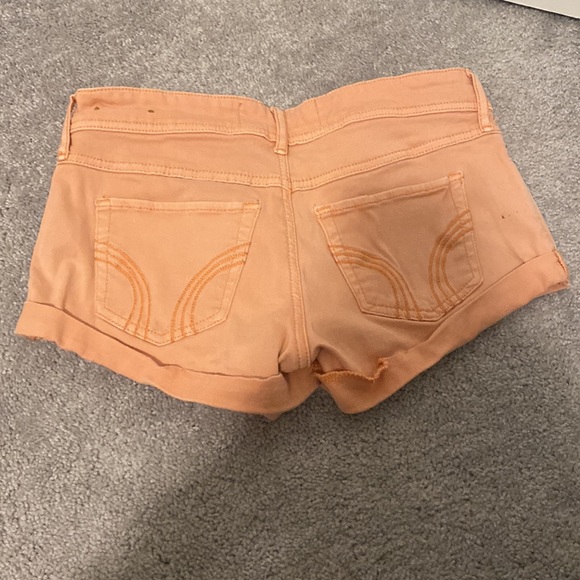 Coral Hollister Short-Short Low-Rise Shorts - Picture 2 of 3